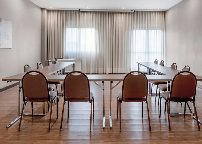 Hotel Ac Fórum By Marriott 4*